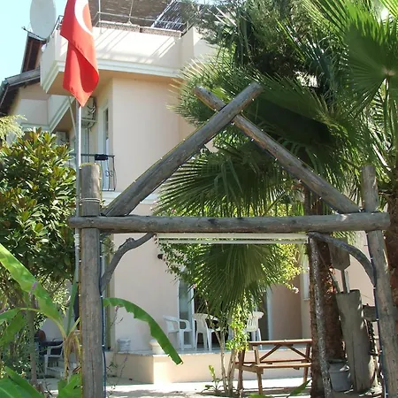 Δωμάτια σε οικογενειακή κατοικία Tango Koycegiz (Mugla)