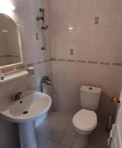 Δωμάτια σε οικογενειακή κατοικία Tango