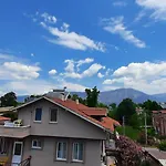Δωμάτια σε οικογενειακή κατοικία Tango
