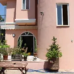 Δωμάτια σε οικογενειακή κατοικία Tango