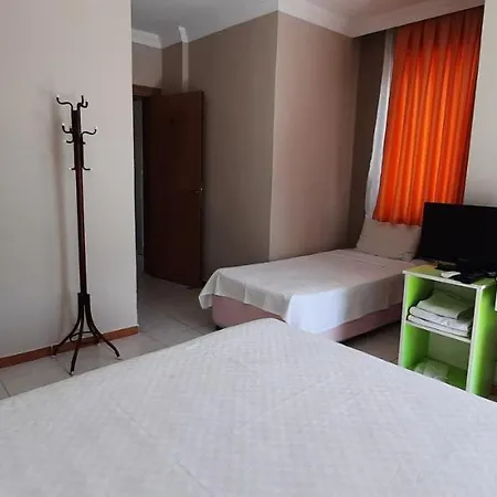 Tango Gazde/Camere de închiriat Koycegiz (Mugla)